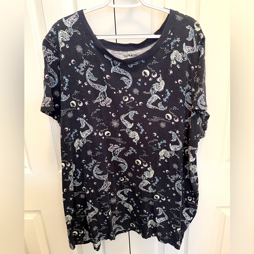 Mermaid tee from Torrid’s size 4